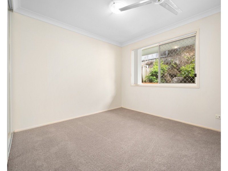 2/24 McMillan Street, Labrador QLD 4215