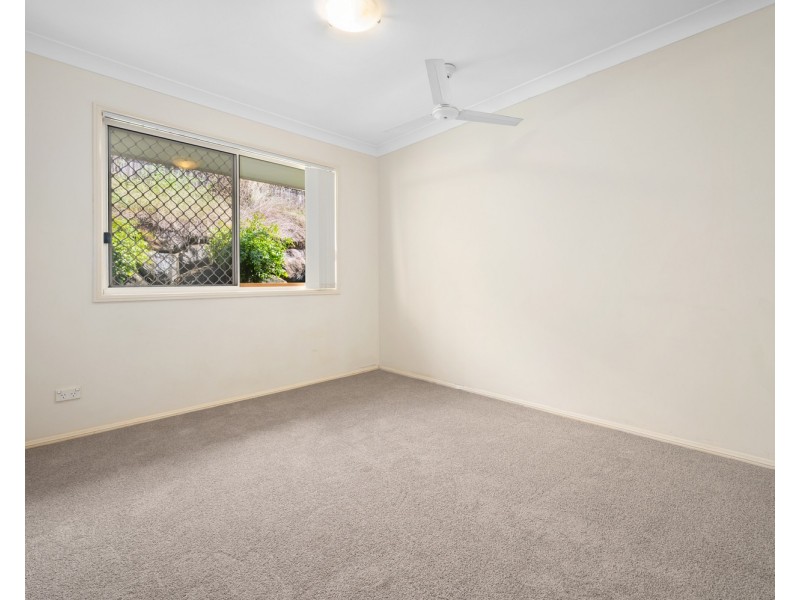 2/24 McMillan Street, Labrador QLD 4215