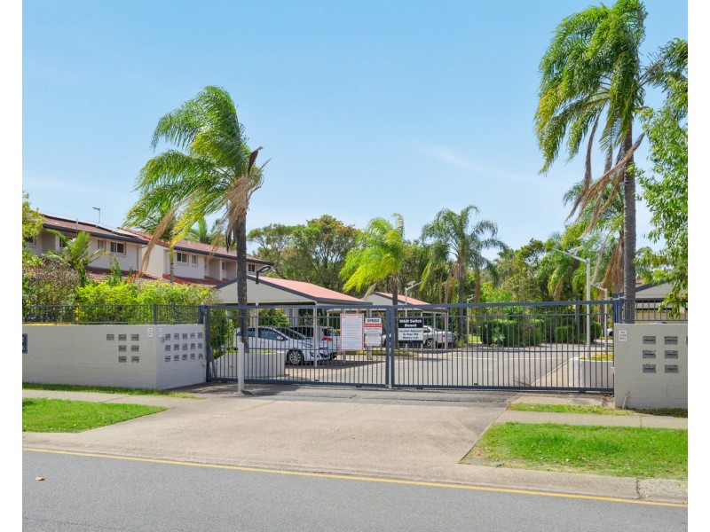 3/13 Brown Street, Labrador QLD 4215