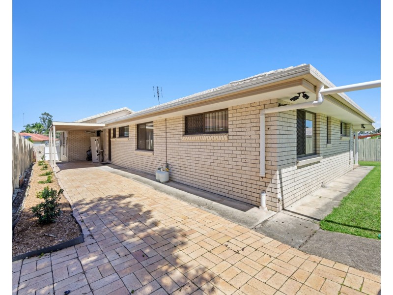 8 Alamau Street, Benowa QLD 4217