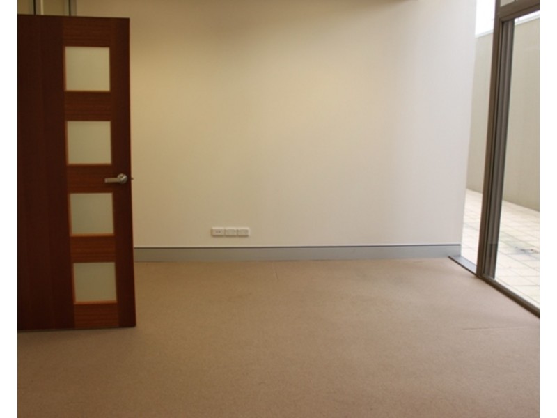 204/Pivotal Point 50 Marine Parade, Southport QLD 4215
