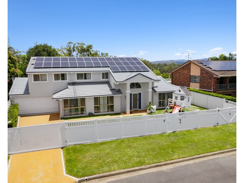 9 Murrumba Drive, Ashmore QLD 4214
