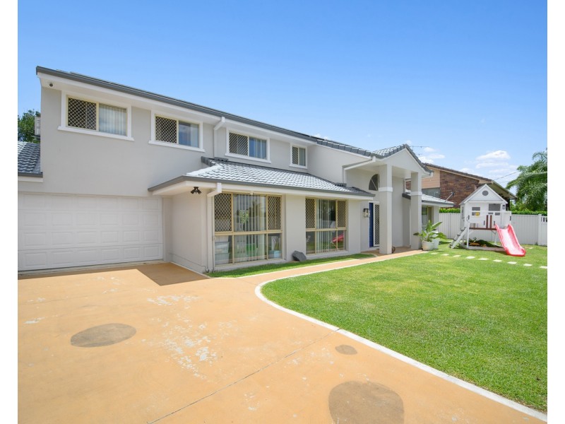 9 Murrumba Drive, Ashmore QLD 4214