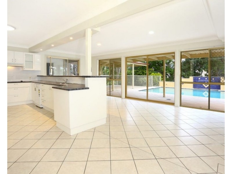 9 Murrumba Drive, Ashmore QLD 4214