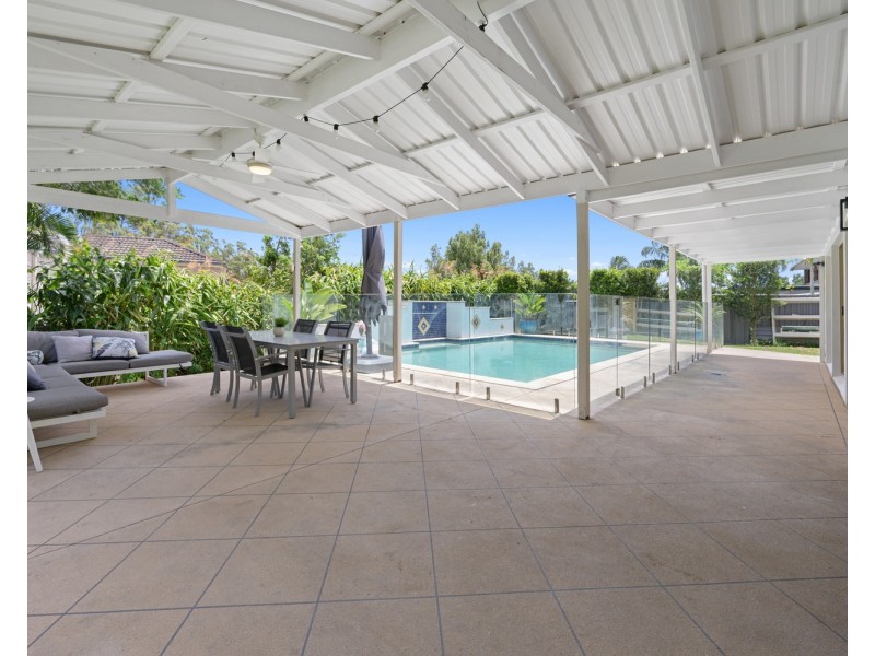 9 Murrumba Drive, Ashmore QLD 4214