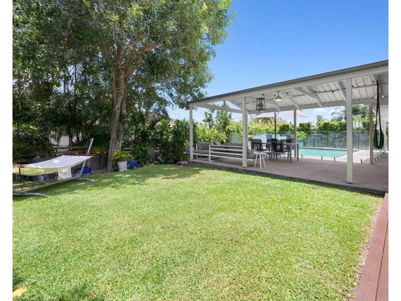 9 Murrumba Drive, Ashmore QLD 4214
