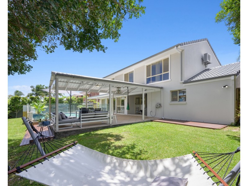 9 Murrumba Drive, Ashmore QLD 4214