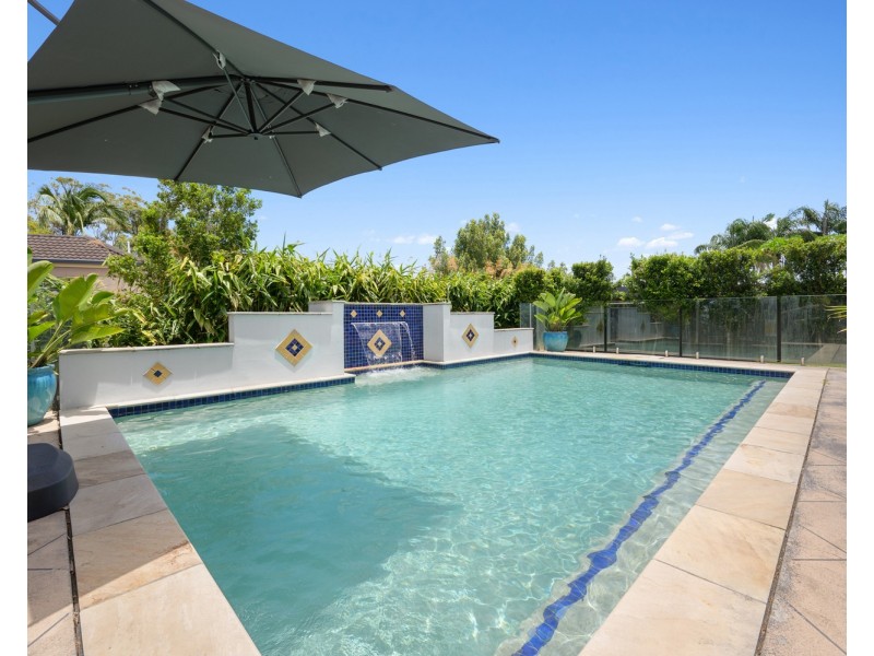 9 Murrumba Drive, Ashmore QLD 4214