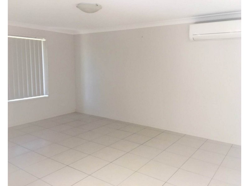 16 Rosella Crescent, Springfield Lakes QLD 4300