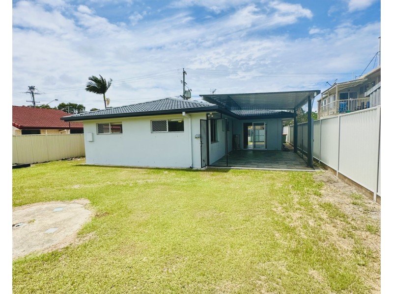 230 Bayview Street, Runaway Bay QLD 4216