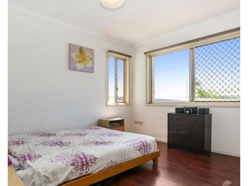 1/122 Johnston Street, Southport QLD 4215