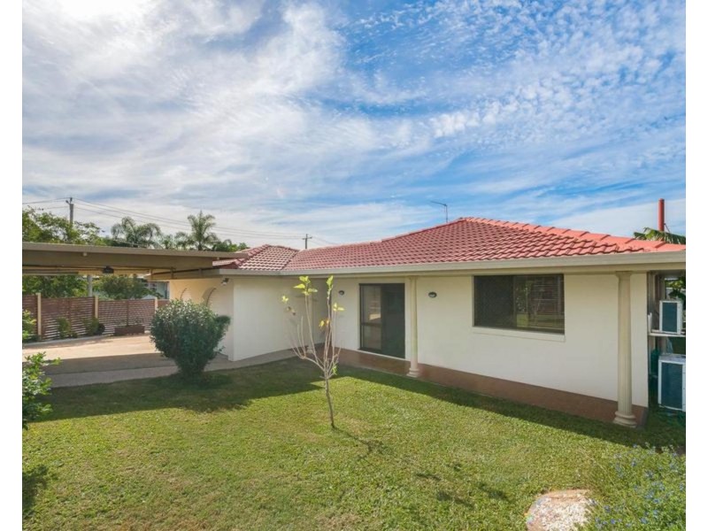 4 Woomera Crescent, Southport QLD 4215