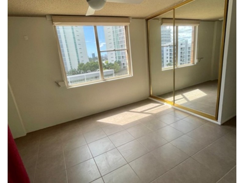19/72 Marine Parade, Southport QLD 4215
