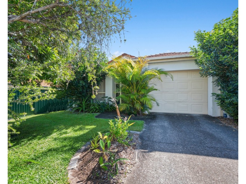 177 Greenacre Drive, Arundel QLD 4214