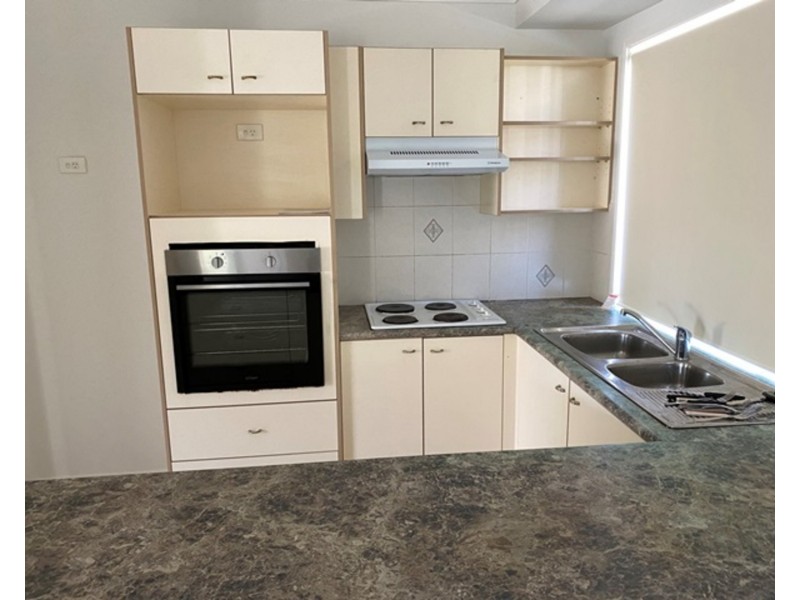 177 Greenacre Drive, Arundel QLD 4214