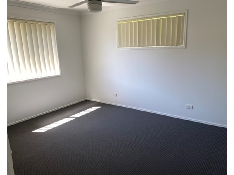 177 Greenacre Drive, Arundel QLD 4214