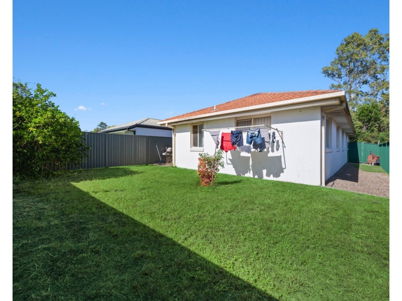 177 Greenacre Drive, Arundel QLD 4214