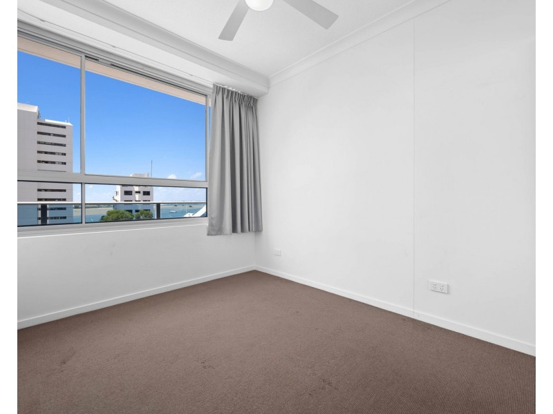 507/20 labrador Street, Labrador QLD 4215