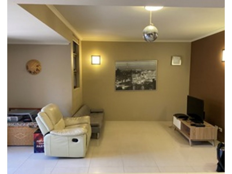 2/20 Lawson Street, Southport QLD 4215