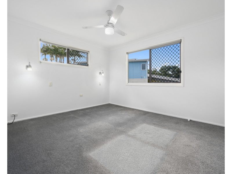 2/2 Ellen Street, Southport QLD 4215
