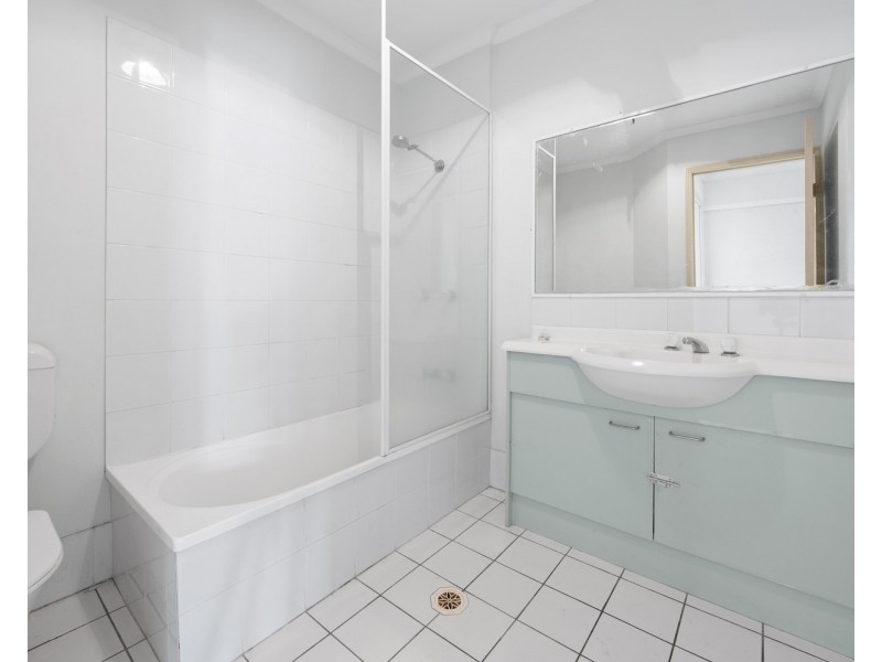 57/643 Pine Ridge Road, Biggera Waters QLD 4216