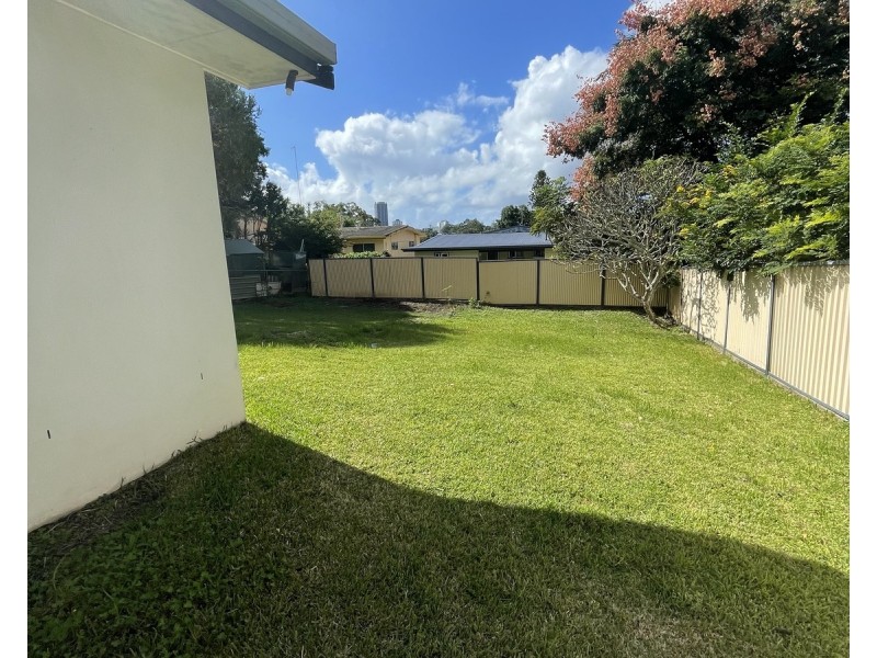 5 Kuranga Avenue, Southport QLD 4215
