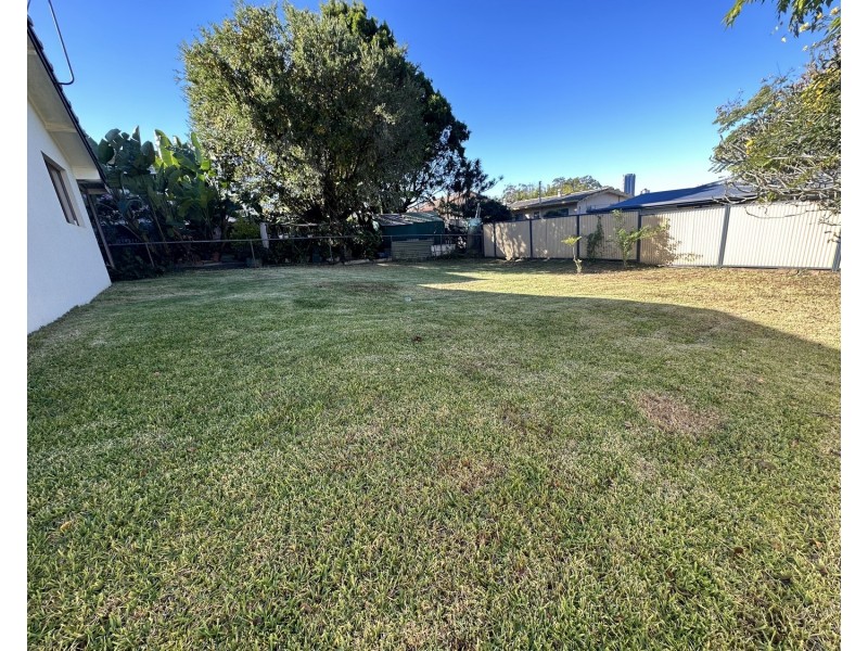 5 Kuranga Avenue, Southport QLD 4215
