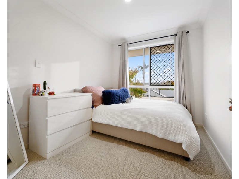 1/75 Eugaree Street, Southport QLD 4215