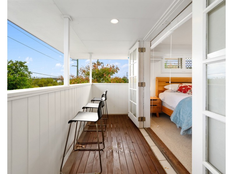 1/75 Eugaree Street, Southport QLD 4215