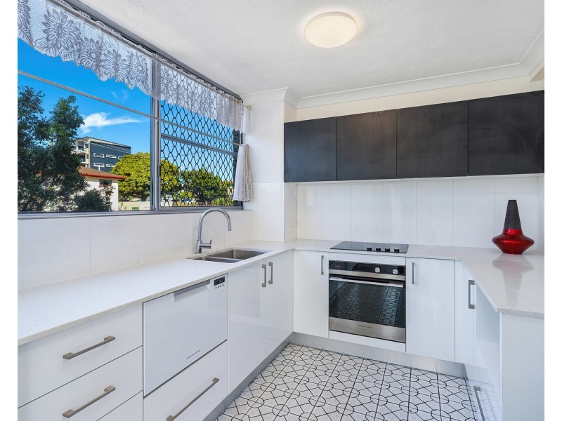 1/45 Railway Street, Southport QLD 4215