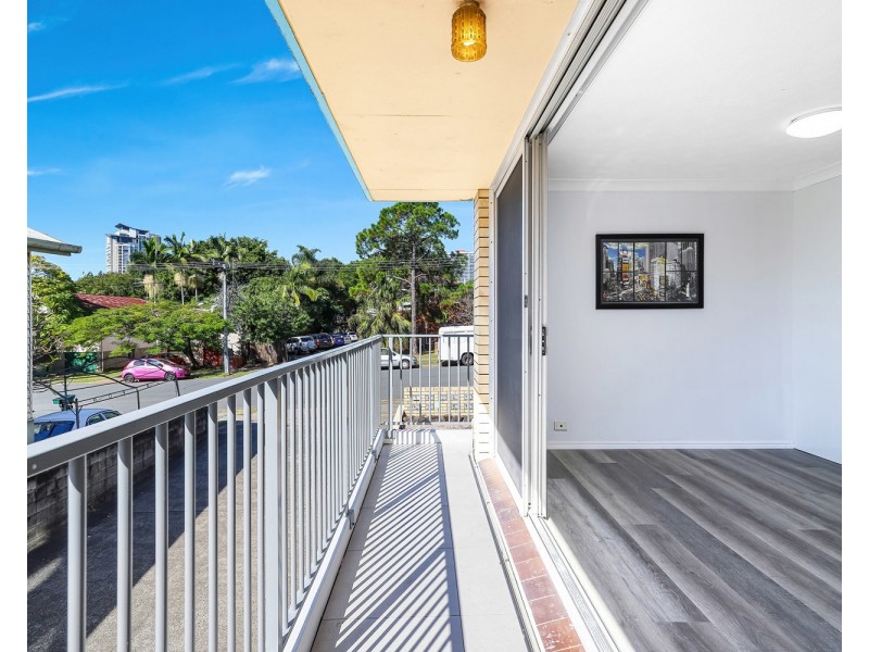 1/45 Railway Street, Southport QLD 4215