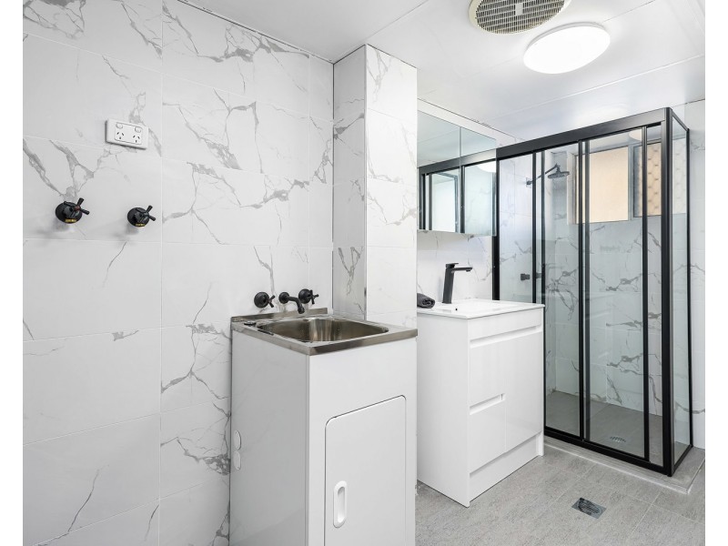 1/45 Railway Street, Southport QLD 4215