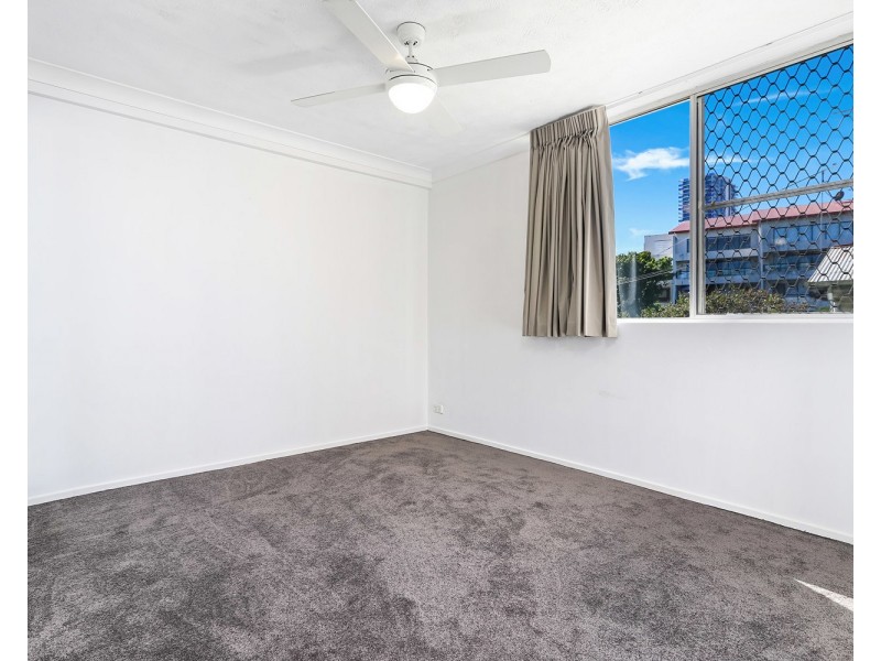 1/45 Railway Street, Southport QLD 4215