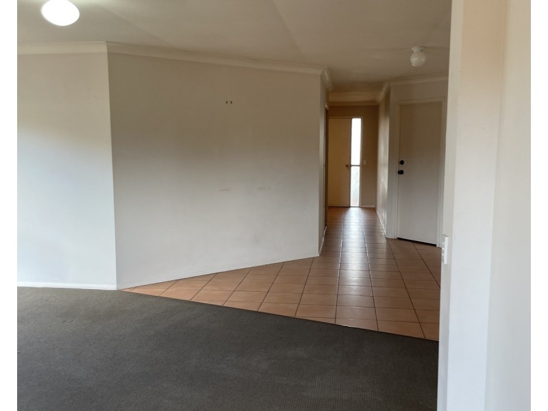 16 Harrow Place, Arundel QLD 4214