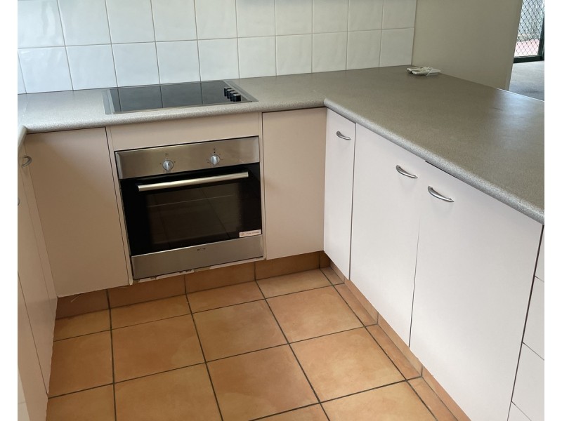 16 Harrow Place, Arundel QLD 4214