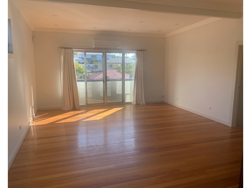 105 Turpin Road, Labrador QLD 4215