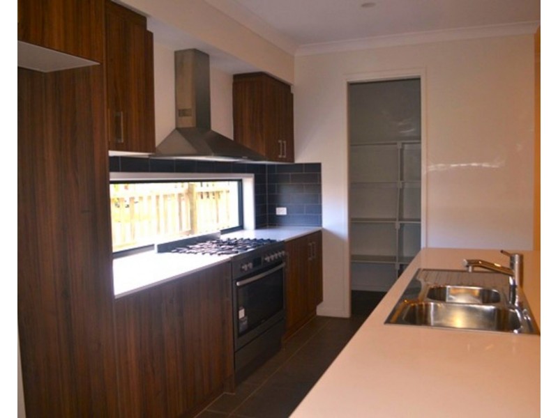 1 Jade Way, Helensvale QLD 4212