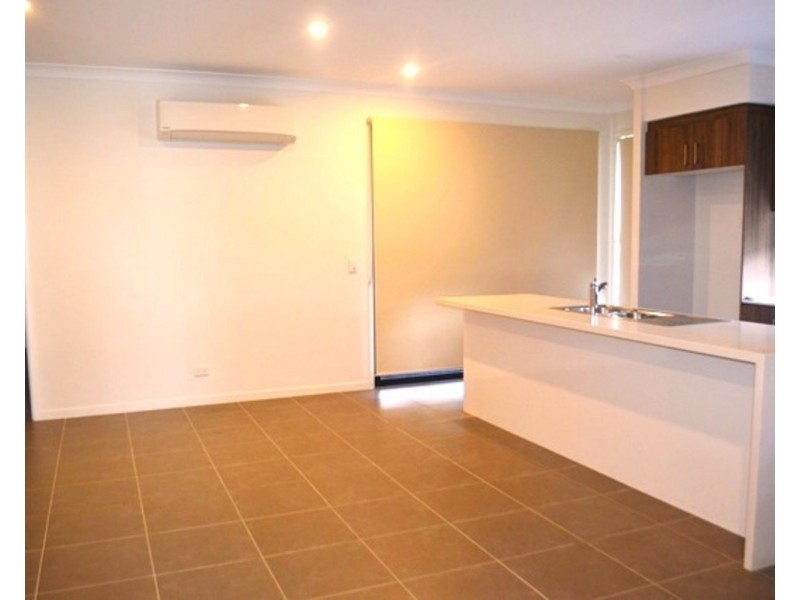 1 Jade Way, Helensvale QLD 4212
