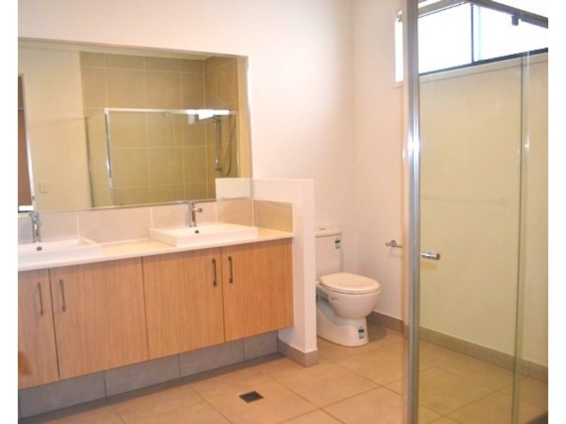 1 Jade Way, Helensvale QLD 4212