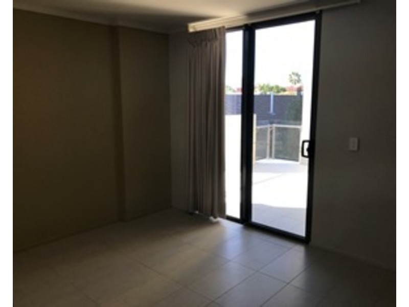 10/20 Lawson Street, Southport QLD 4215