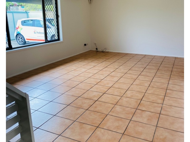 89 Wardoo Street, Southport QLD 4215