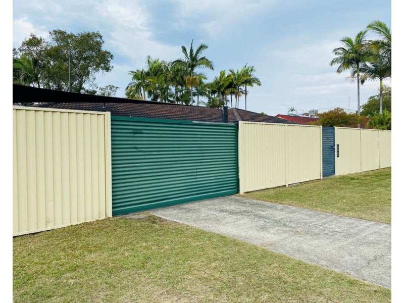 89 Wardoo Street, Southport QLD 4215