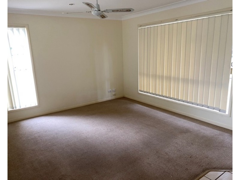 3 Golden Bear Drive, Arundel QLD 4214