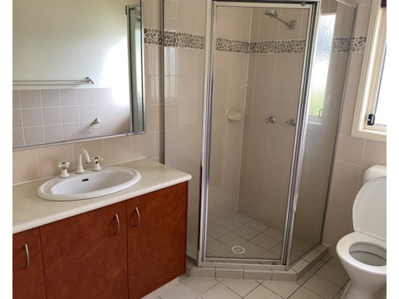 3 Golden Bear Drive, Arundel QLD 4214