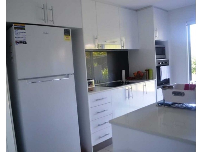 32/37  Witheren Circuit, Pacific Pines QLD 4211