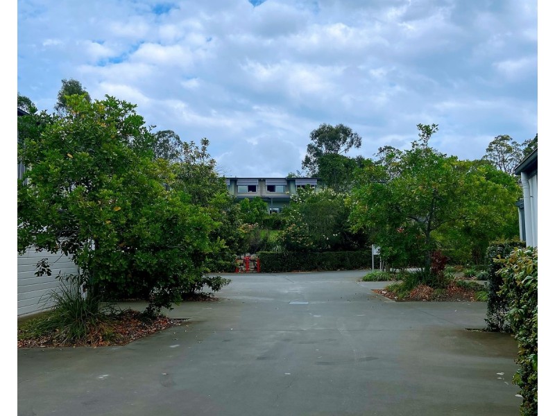 32/37  Witheren Circuit, Pacific Pines QLD 4211