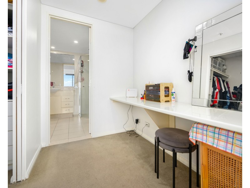 2504/1 Como Crescent, Southport QLD 4215