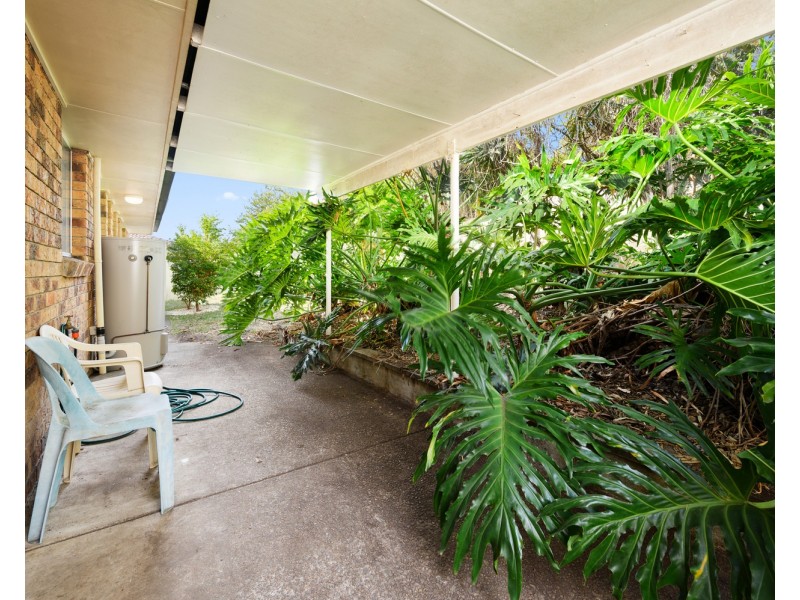 77 Wardoo Street, Southport QLD 4215