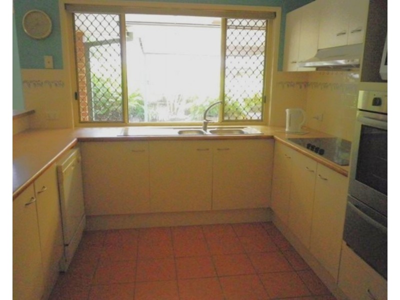 15 Cherry Hill Crescent, Parkwood QLD 4214