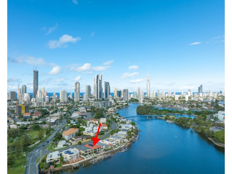 2/191 Stanhill Drive, Chevron Island QLD 4217